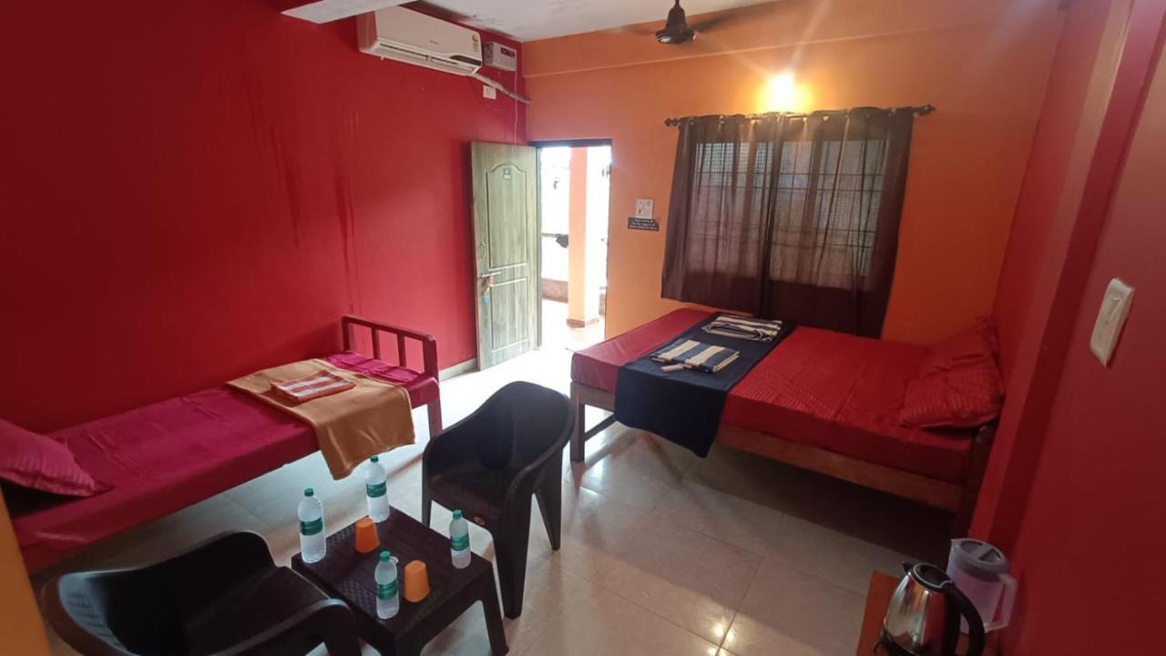 The Boss House Hotel Arambol Bagian luar foto